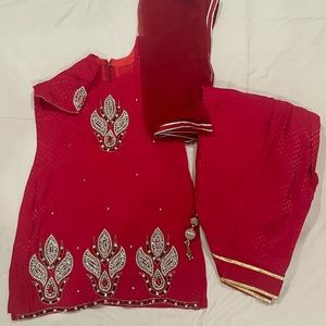 Indian suit with a dupatta
